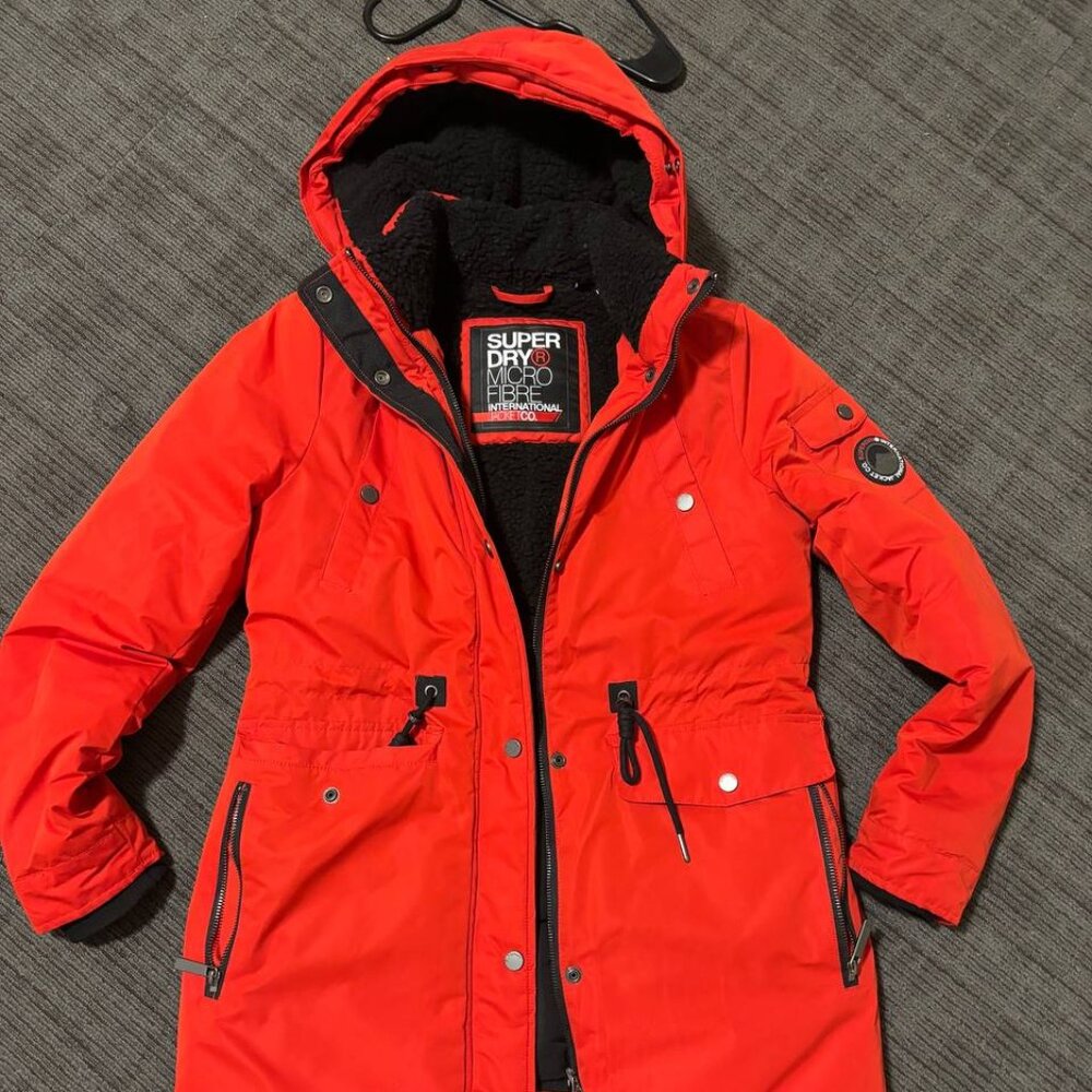 SuperDry Women parka US4 red